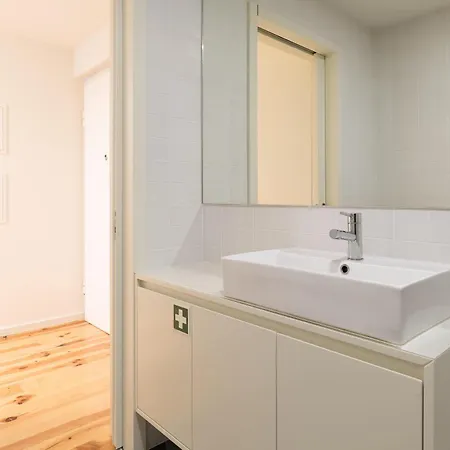 Elegant & Cozy In Cedofeita By Hostwise